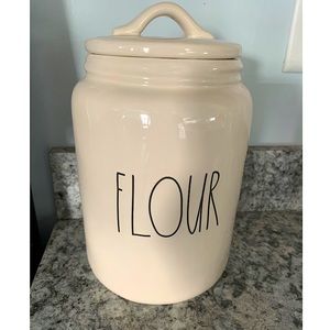 NWOT Rae Dunn flour canister